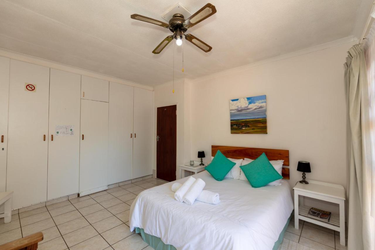 Nothando Backpackers Lodge Plettenberg Bay Exterior foto