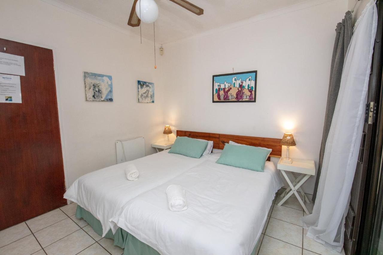 Nothando Backpackers Lodge Plettenberg Bay Exterior foto